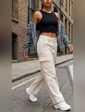 Hollister Ultra High-Rise Baggy Cargo Pants Off-White Corduroy Cotton W26/XS
